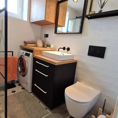 Ljubljanotti Apartman *